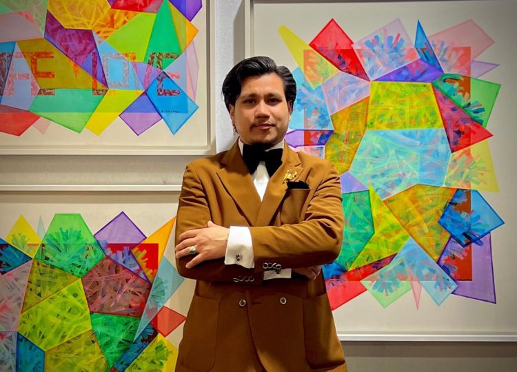 Marcos Gutiérrez: tra astrattismo e filosofia, un viaggio cromatico che esplora l’essenza umana e animale.